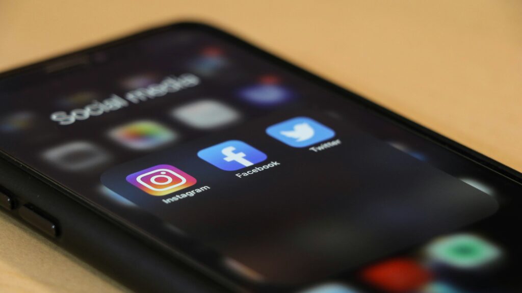 Brain rot awareness digital detox screen time mental health balance